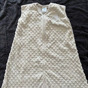 HALO WEARABLE BLANKET PLUSHY DOT VELBOA | X-LARGE | 18-24 months old